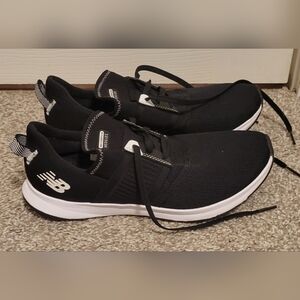 New Balance Women's Black and White Sneakers Sz 9